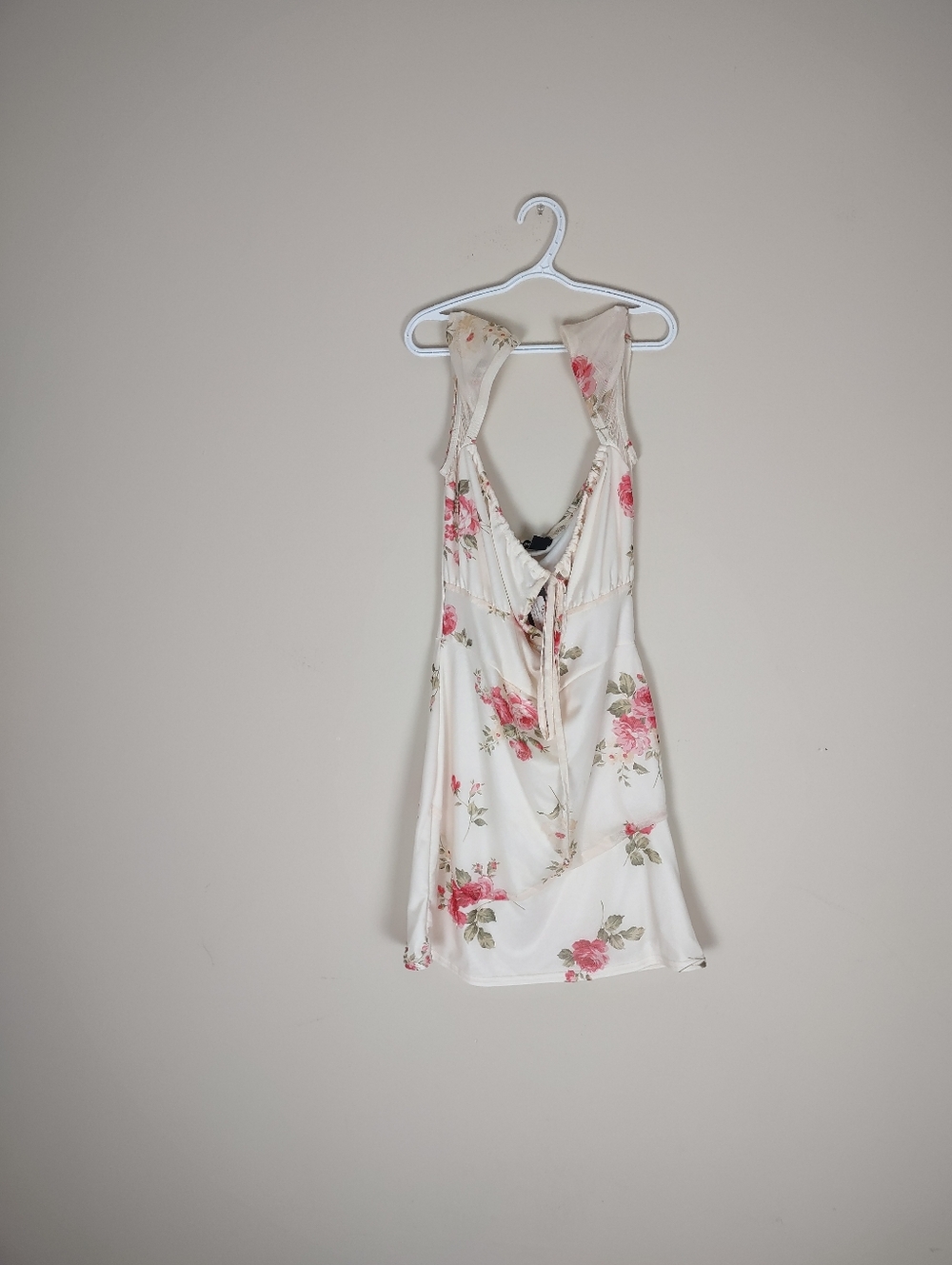 PrettyLittleThing Cream Floral Mesh Bardot Cap Sleeve Mini Dress | US 8